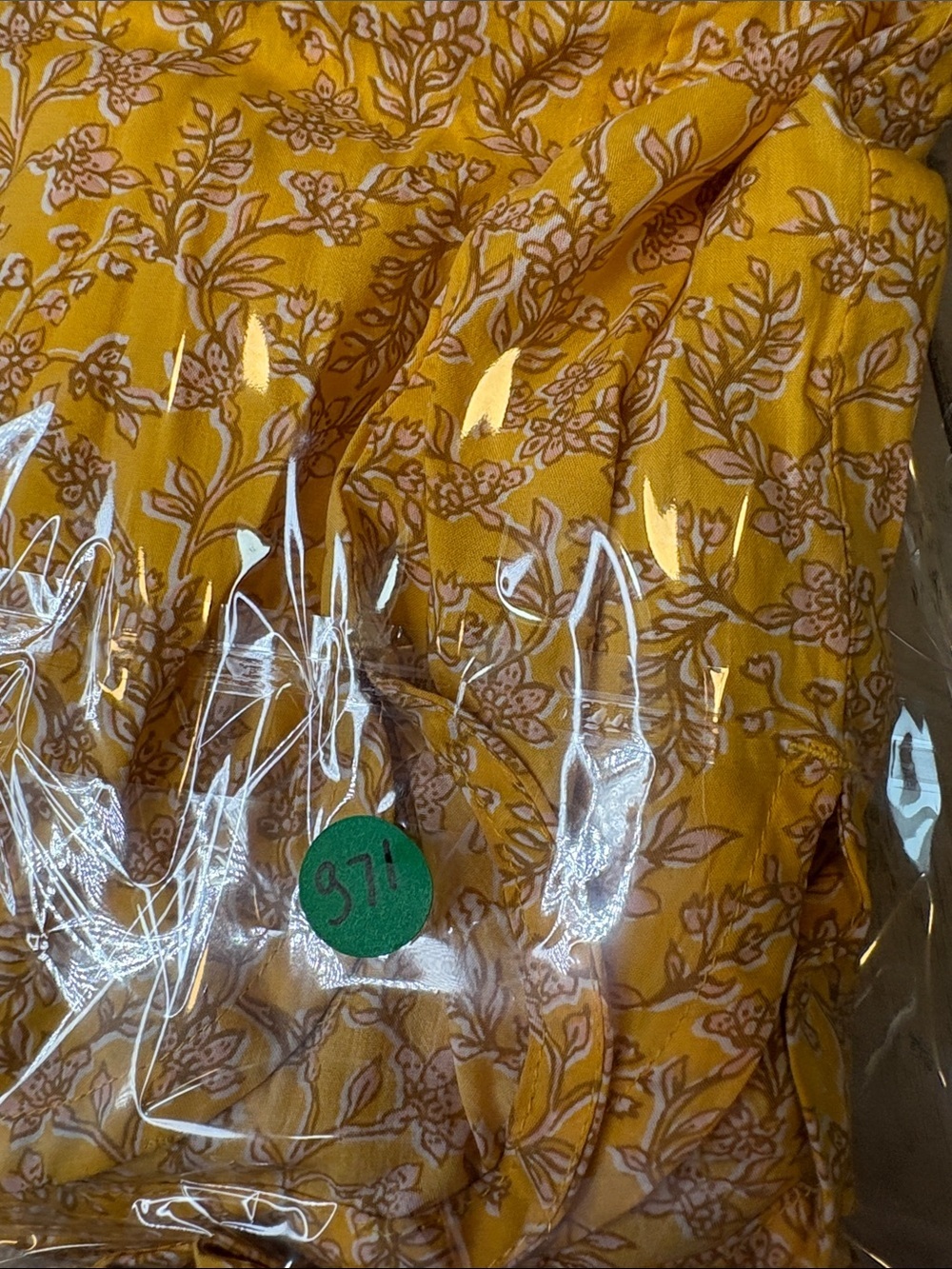 Old Navy Yellow Floral High-Waist Women's Shorts Size 2X - Picture 9 of 9